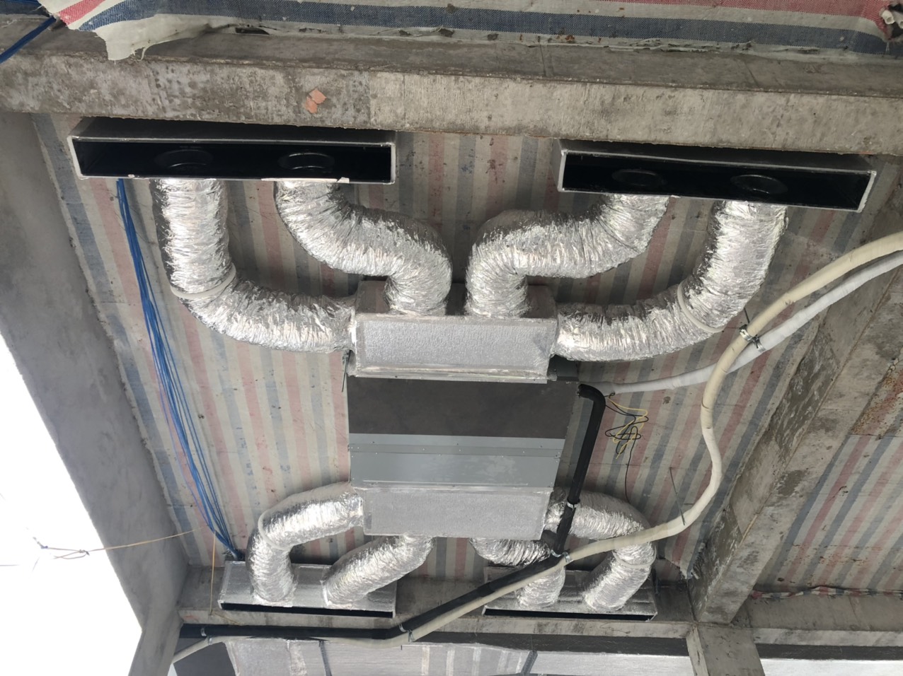 Thi công máy lạnh giấu trần nối ống gió quận 2